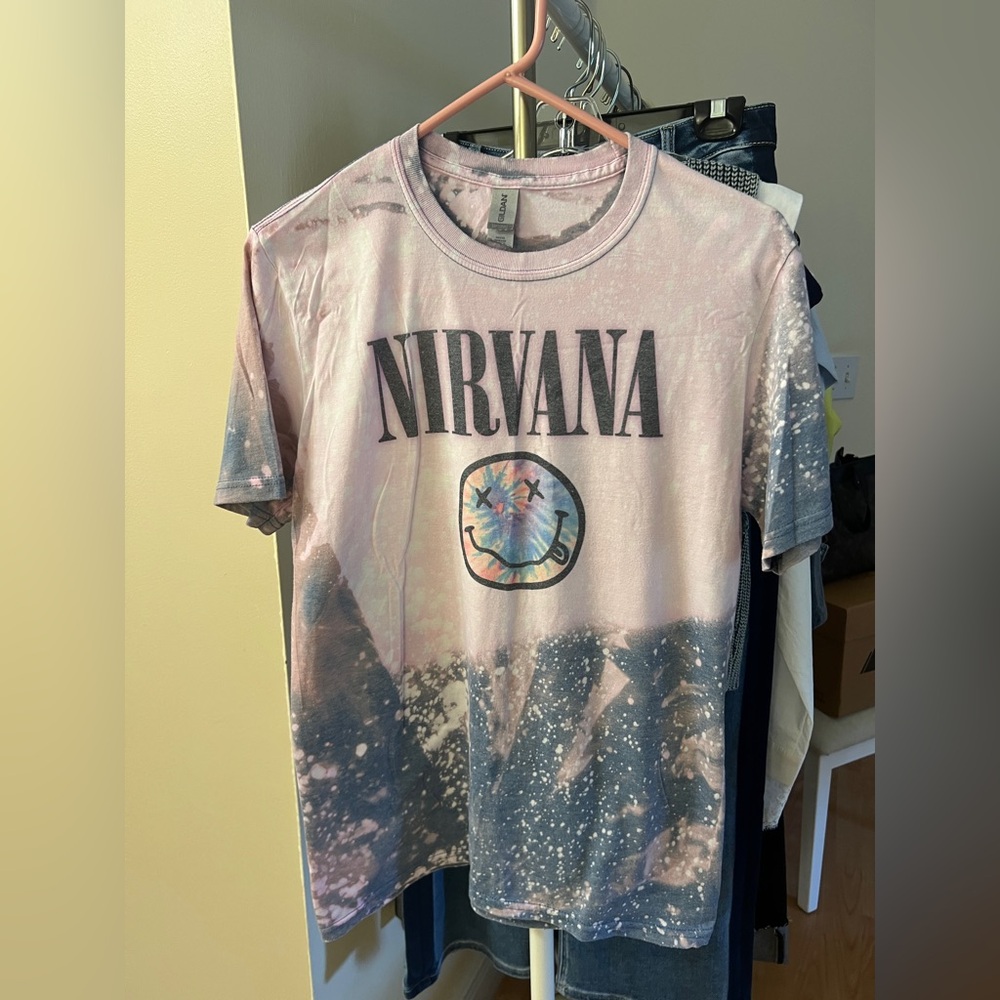 Gildan Nirvana Tie-Dye T-Shirt - Pink and Gray